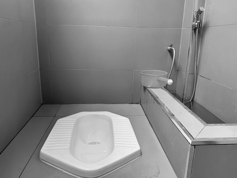 Can I use Indian toilet after hernia surgery?